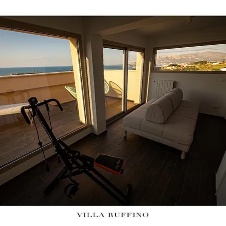 In Con Idromassaggio וילה