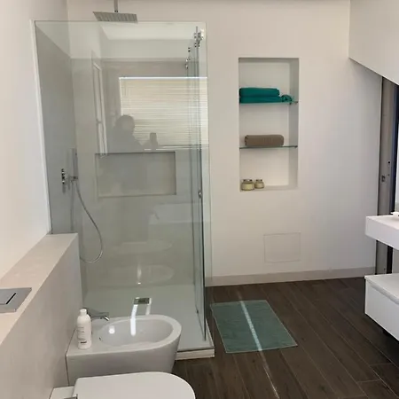 In Con Idromassaggio בלסטראטה