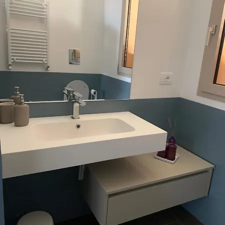 In Con Idromassaggio בלסטראטה