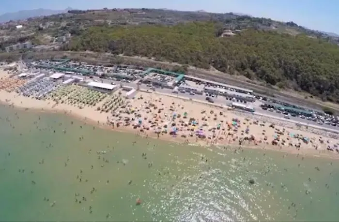 In Con Idromassaggio Вилла