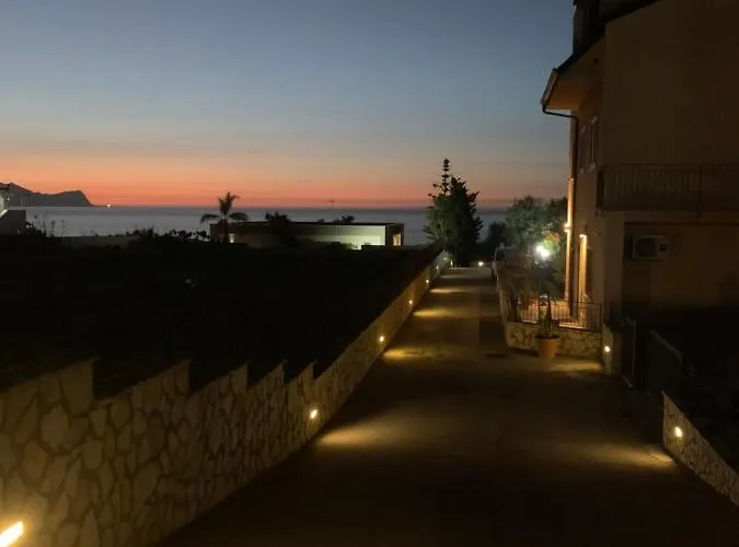 In Con Idromassaggio Вилла